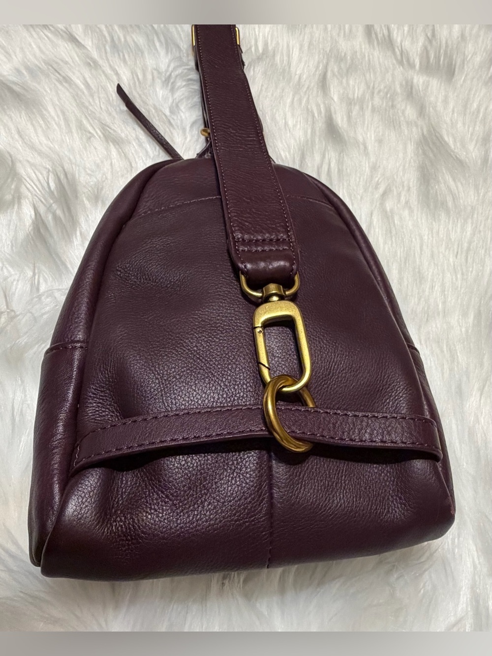 HOBO Fern Sling Mulberry Glaze Leather Crossbody - Picture 9 of 14